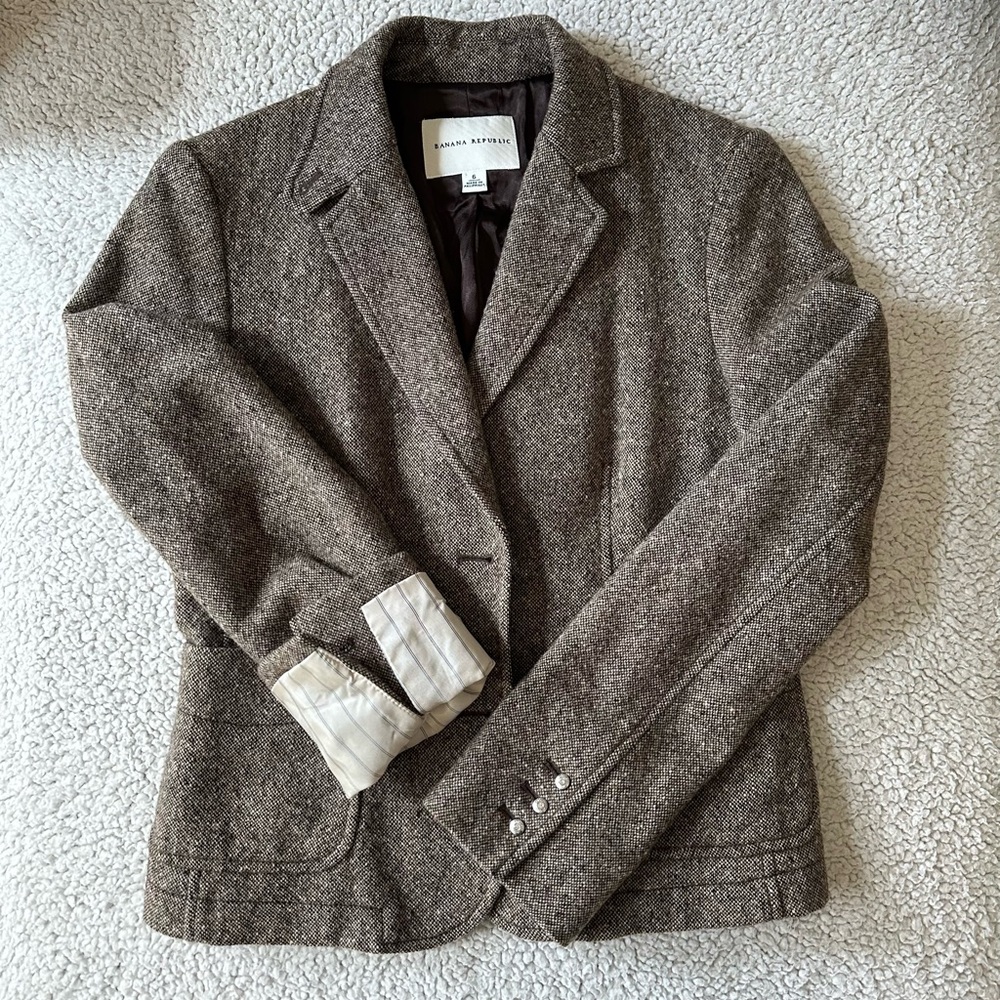 Banana Republic Woollen Brown Herringbone Blazer. Size 6 petite